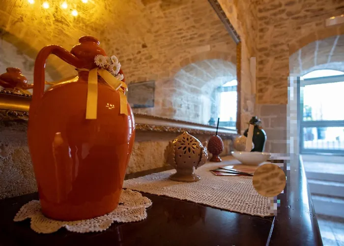 Domus Cesare - Dimora Storica Totalmente In Pietra Nel Cuore Del Centro Storico Con Cabina Doccia Pietra In Camera E Zona Relax Esterna-Historic Residence Entirely Made Of Stone In The Heart Of The Historic Center With Stone Shower Cabin In The Room
