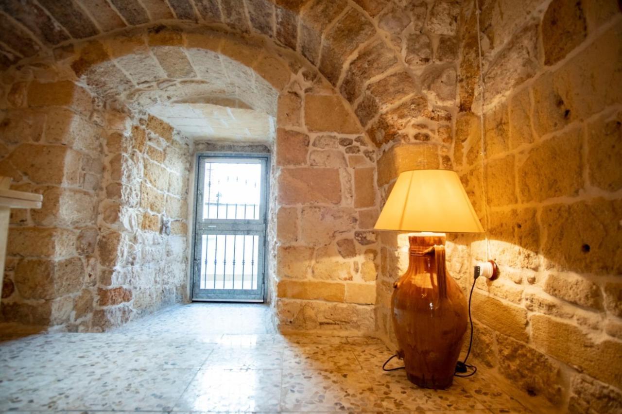 Holiday home Domus Cesare: Historic Stone With In-room Shower And Outdoor Relaxation Carovigno
