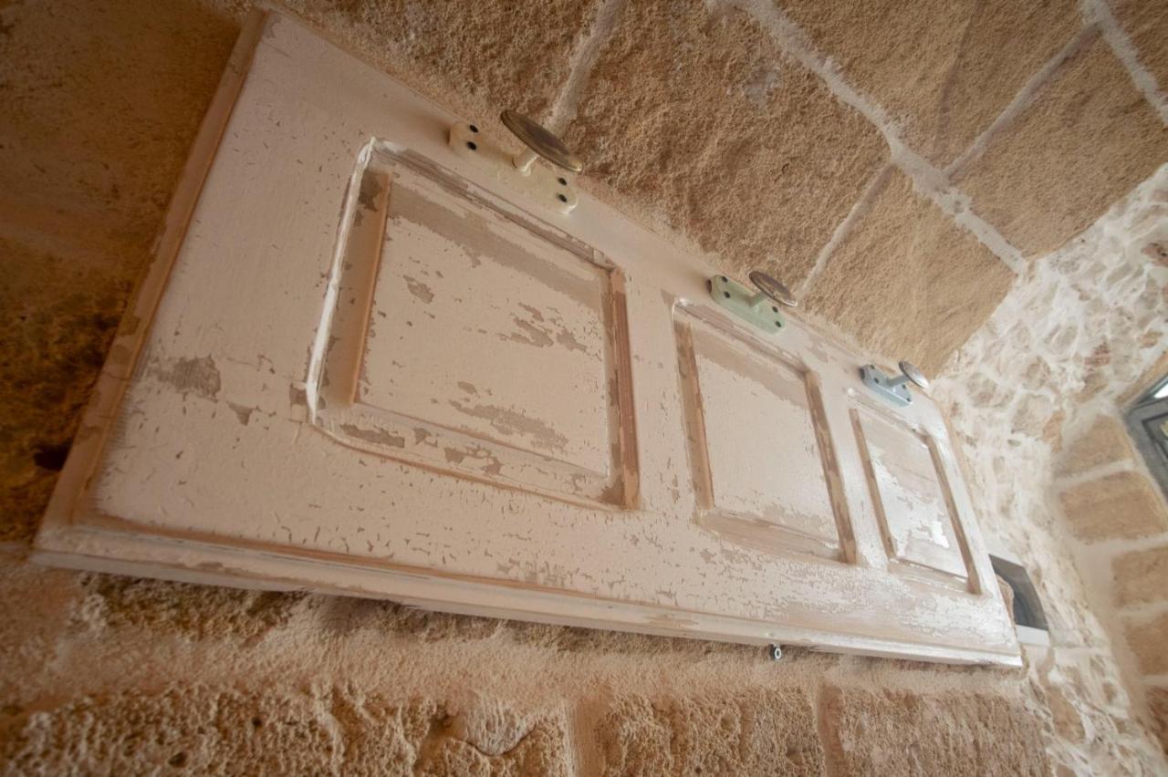 Domus Cesare: Historic Stone With In-room Shower And Outdoor Relaxation Holiday home Carovigno