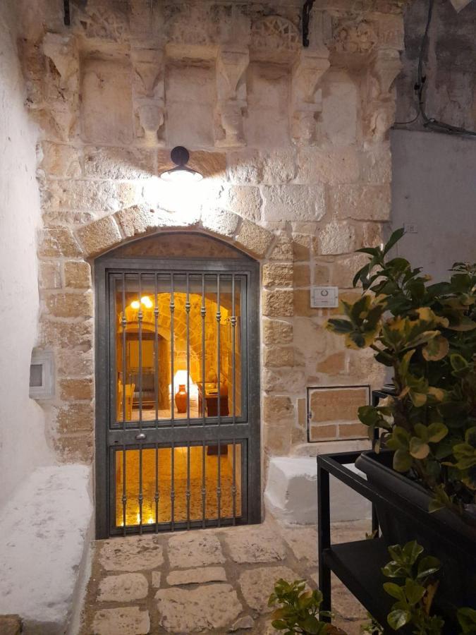 Domus Cesare: Historic Stone With In-room Shower And Outdoor Relaxation Holiday home
