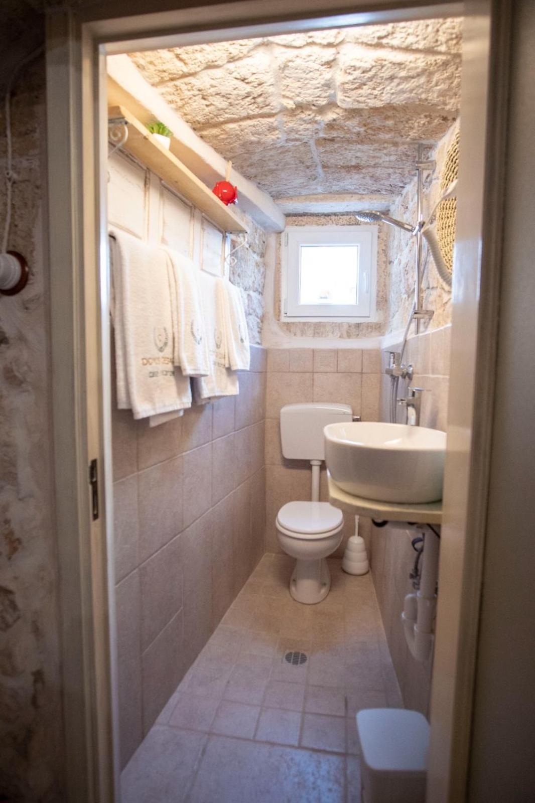 Domus Cesare: Historic Stone With In-room Shower And Outdoor Relaxation * Carovigno