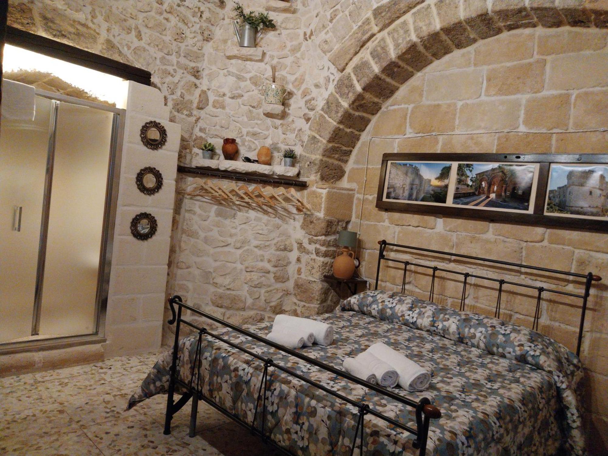 Domus Cesare: Historic Stone With In-room Shower And Outdoor Relaxation * Carovigno